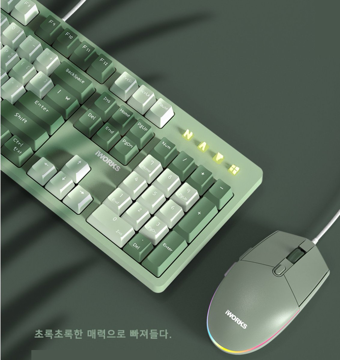 comwoori's tweet photo. 549번째 이벤트 입니다

이번에는 왠지 만원 지폐가 생각나는 색감의 적축 키보드 + 마우스 세트 (+추가 키캡) 로 진행 하겠습니다!

팔로우 + 리트윗 해주신 분들 중 한분 추첨해서 드릴게요!

9월 1일 목요일에 추첨하겠습니다!

(제품 링크는 타래에 있습니다) https://t.co/EkcTxd8SNQ