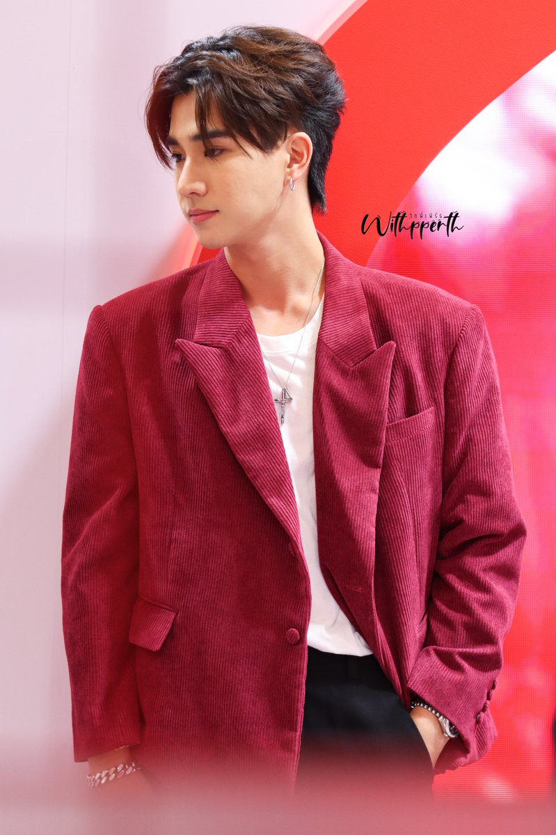 WithPPerth's tweet photo. พี่เพิร์ธของแม่คือหล่อทิ่สุดด @perthppe 😍

#ShiseidoxOhmNanonPerth
#KDPPE #PerthTanapon https://t.co/QpXWFZZHL2