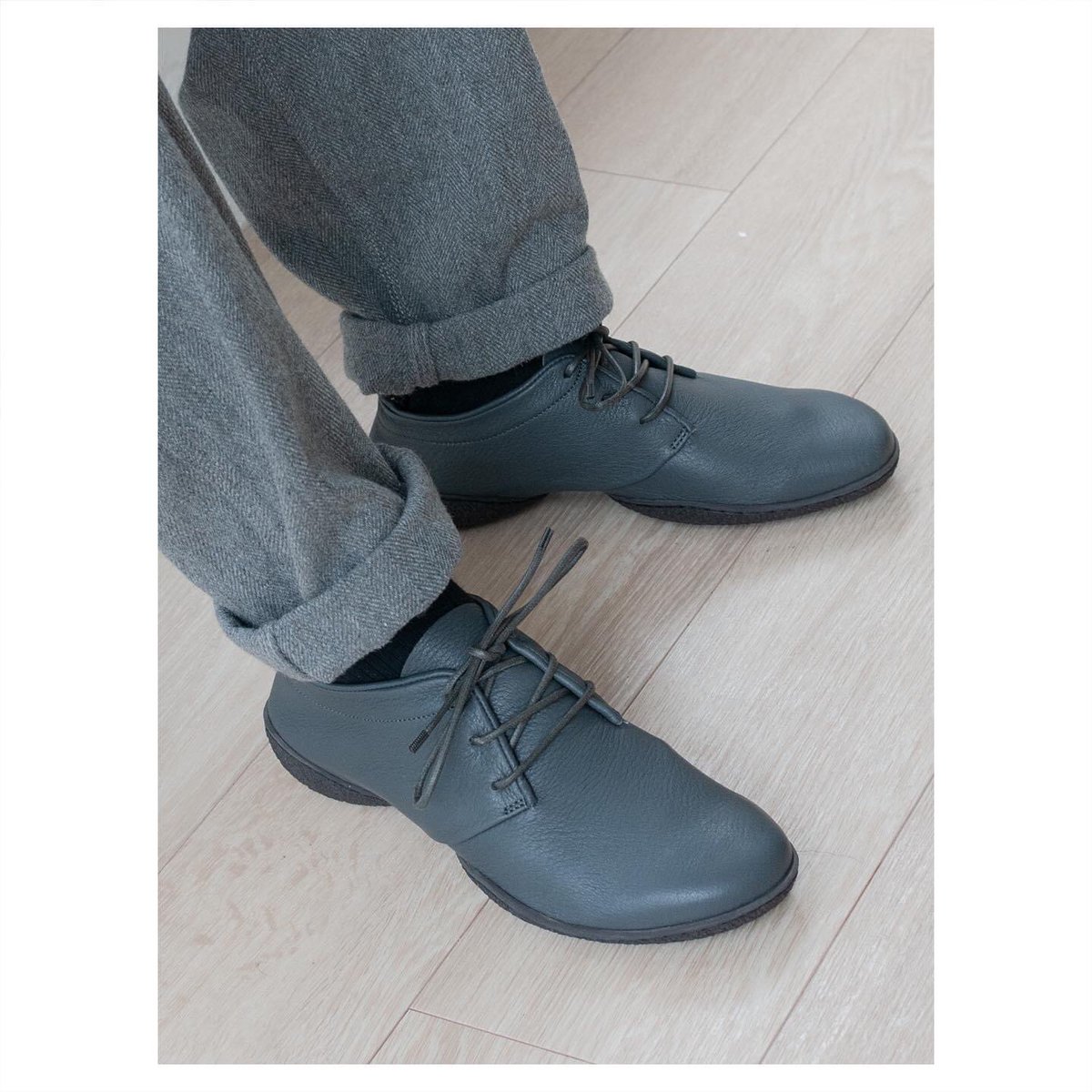 trippen_japan's tweet photo. 「Cosy」
Cup Collection
grey-der
men
ソフトレザーを使用したとても軽やかなレースアップシューズ。
#trippen
#trippenshoes
#トリッペン
#COSY
#cup
#メンズシューズ
#cupcollection
#madeingermany https://t.co/wFJP2AdGJh
