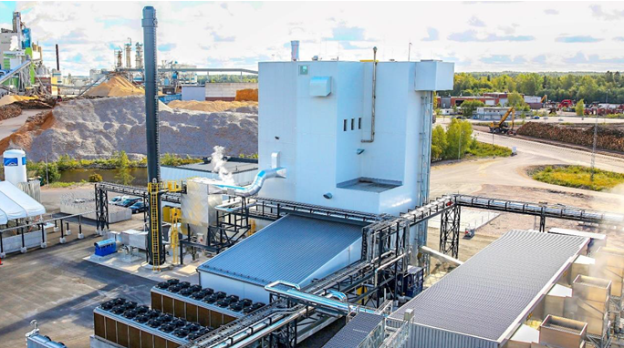 Swedish refinery company Preem will soon initiate the production of biobased gasoline. Sawdust is converted to #pyrolysis oil in the #pyrocell facility in Gävle.
See article at page 11 of #PyNe51 newsletter: task34.ieabioenergy.com/wp-content/upl…