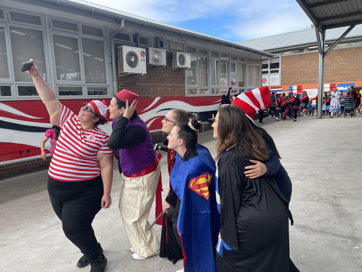 MillerPS2168's tweet photo. An amazing group of educators who are all there for the same reason - our students. @NSWEducation #bookweek2022 @sellouise @reneetongMPS @Teacher_2_Mum @JosainBoyle https://t.co/n1y5mJNTa5