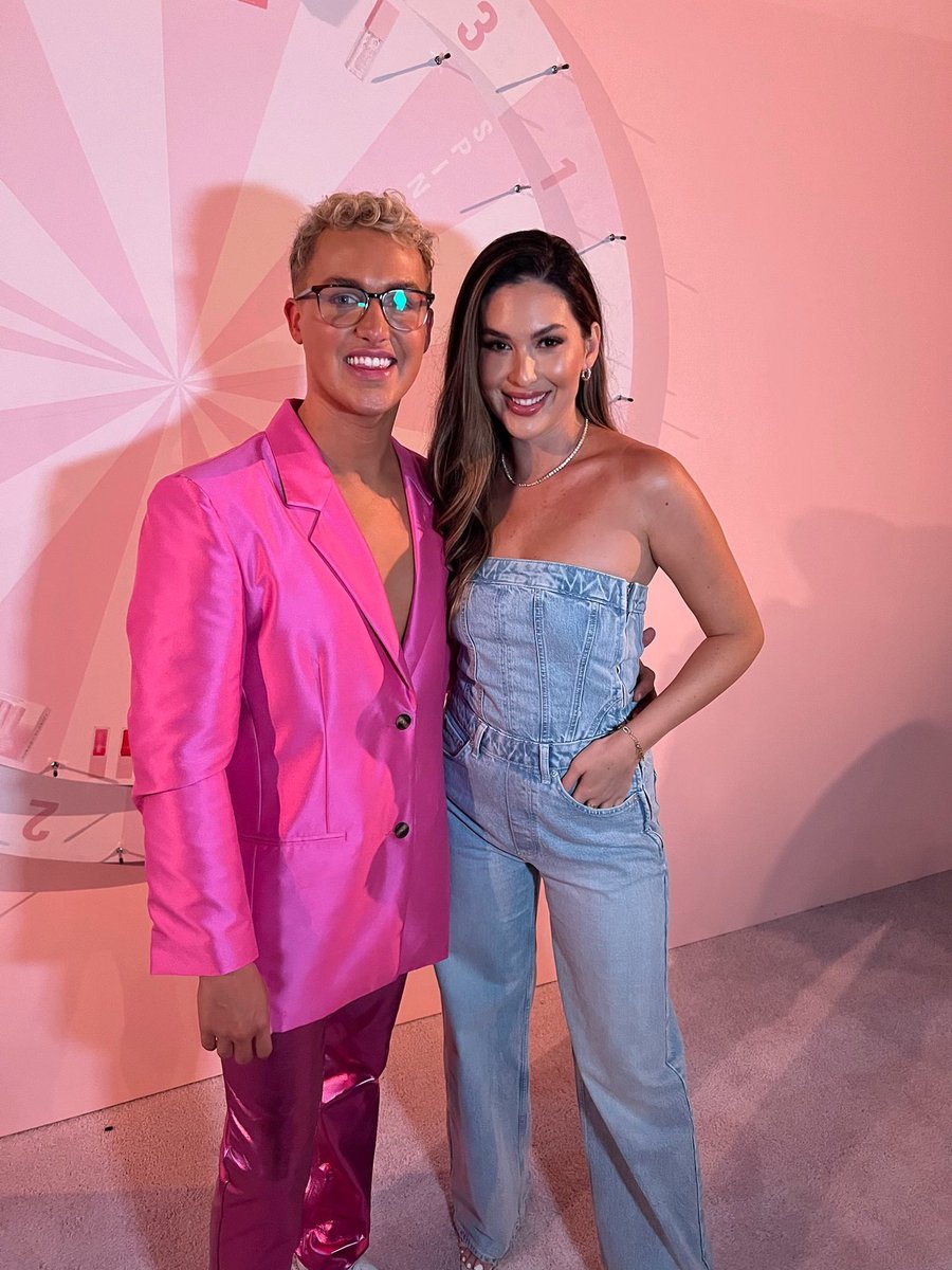 stilldri's tweet photo. Beyond proud & thankful to be on this journey together, you make me so so proud! ✨💖 #withak https://t.co/yDHudD933w