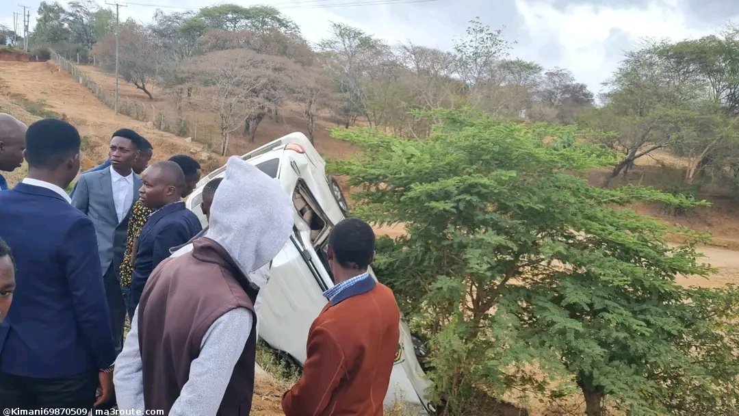 a3Route's tweet photo. 11:49 Governor Elect Mutula Kilonzo Jnr Car involved in nasty accident in Makueni.  https://t.co/Nk1G5ZDLzK via @Kimani69870509