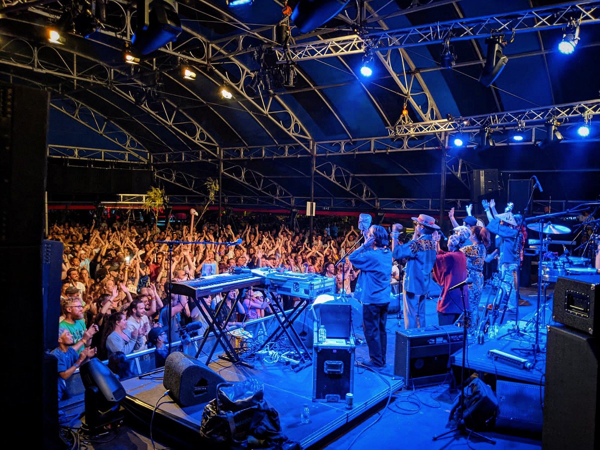 Thank you Biddinghuizen!!
🇳🇱 🔥🔥🔥🚀✨
<a href="/lowlands/">lowlands</a>
ヨーロッパツアー26日目lowlands fest終了！
グリーンマンに続いて、またとんでもないFESが待っていました！最高過ぎるお客さんとブチ上がりまくって、お次はいよいよ最終日オランダGroningenで行われる@Noorderzonへ向かいます！
🇳🇱🚌🚌🚌✨