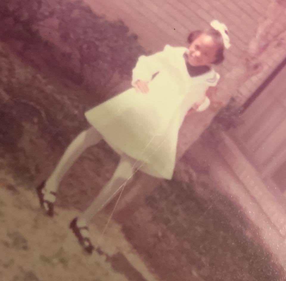RebaCBS6's tweet image. Today’s picture brought to you by Little Reeb. Bringing the SASS ❤️❤️
#WhereItStarted #PressAndCurl #Stylin #SkinnyLegs #TBT #BringIt #LetsGo #AlmostThere #LilFriday #ThankfulThursday #GoodMorning