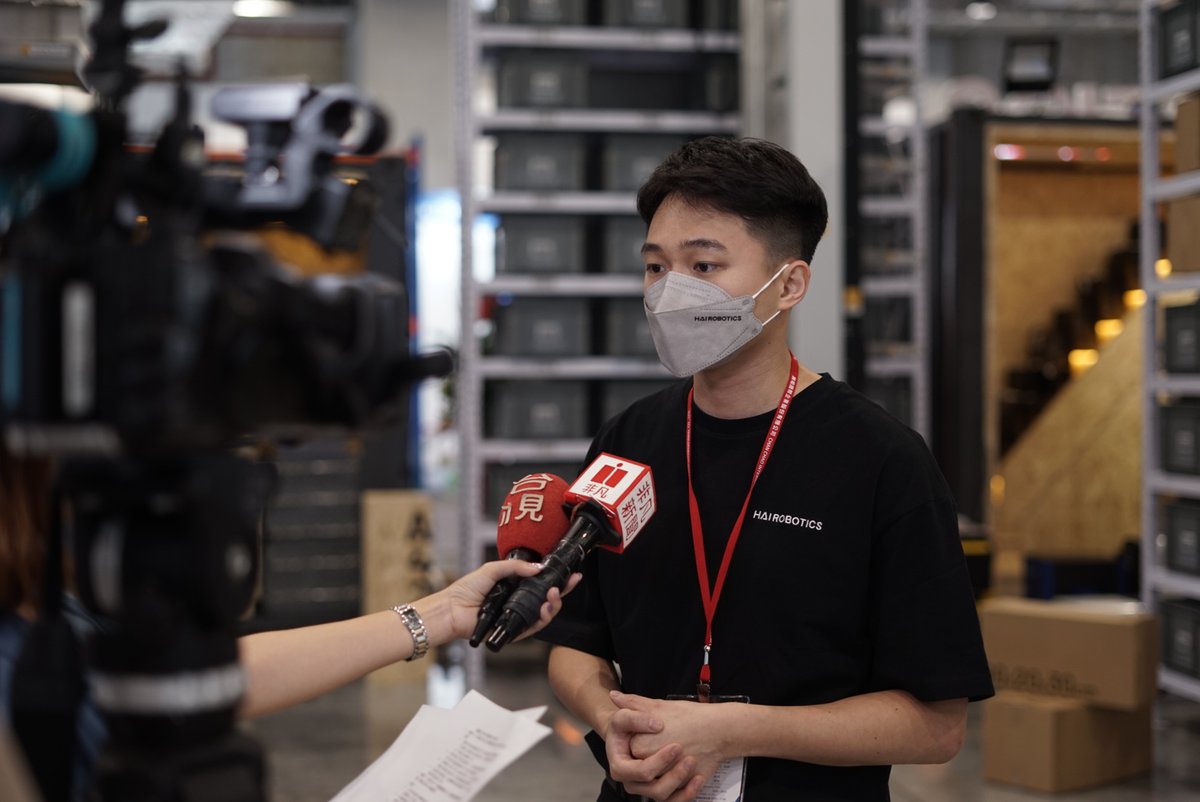HaiRobotics's tweet image. What a busy 1st day at Taipei Int’l Logistics & IoT Exhibition 2022!
Visit our booth and learn about our latest innovations.
📍 Booth R310
📅 Aug 24 - 27
📌 Taipei Nangang Exhibition Center, Hall 2, 4F
#warehouseautomation #hairobotics #exhibitions #taiwan #logistics