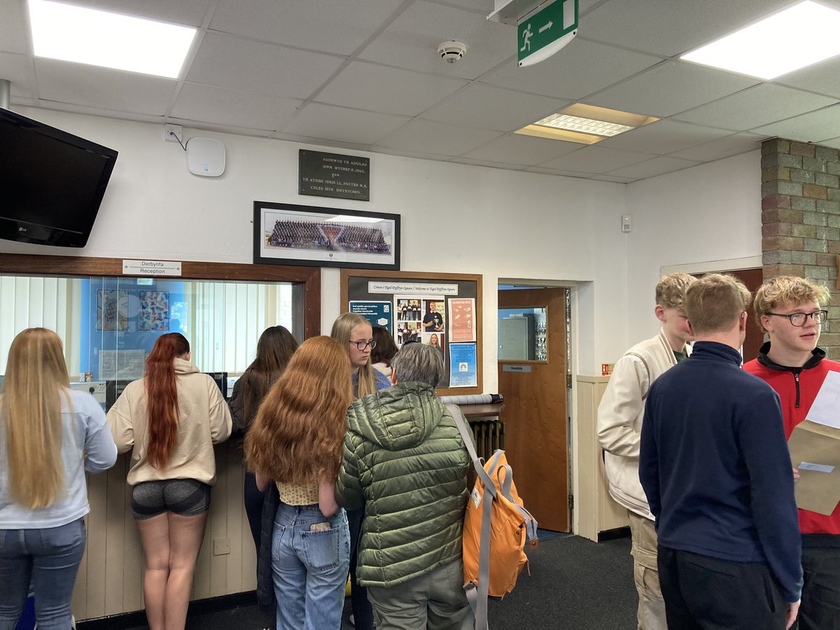 Christopher Davies tweet media