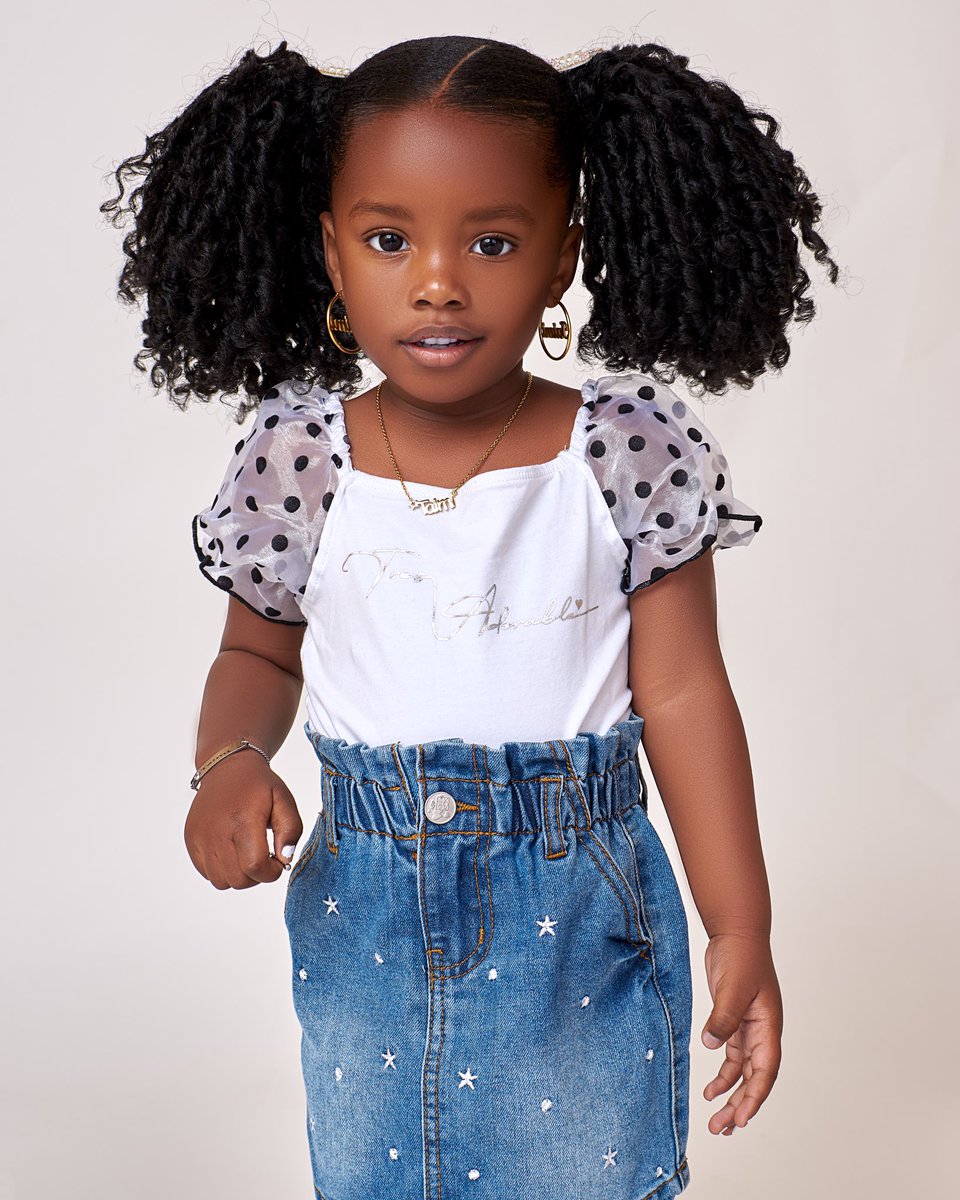 SylviaTimoteus's tweet image. I baked myself one of those dark and lovely babies they use to advertise back in our years 🥺❤️

Shiveli Shange