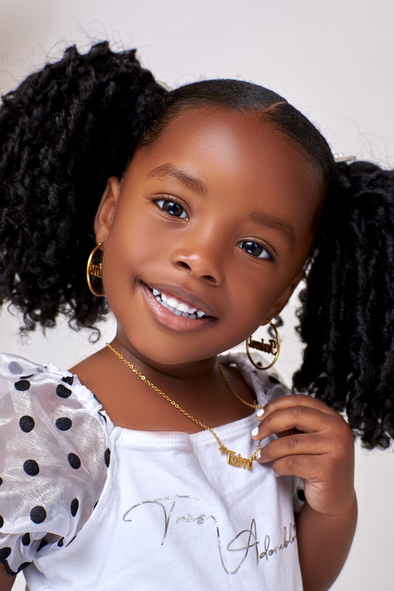 SylviaTimoteus's tweet image. I baked myself one of those dark and lovely babies they use to advertise back in our years 🥺❤️

Shiveli Shange