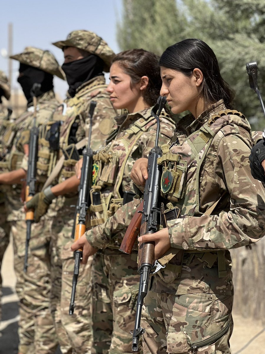 baderkhanahmad's tweet photo. #happening_now:

The Internal Security Forces announce the launch of the humanitarian and security campaign in #Al_Hol camp, east of #Al_Hasakah.

@akhbar https://t.co/TgKeSgiyW4