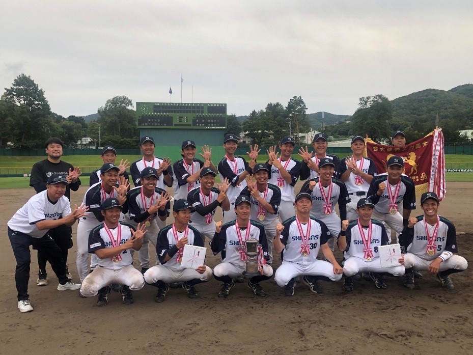 shizuokagas_pr's tweet photo. ＼㊗️#全国ガス野球大会 7連覇！／

#静ガス野球部 、優勝しました🏆✨

▼結果
https://t.co/S9U3ou6uSB

天皇賜杯県大会、国体東海ブロック大会と苦しい試合が続きましたが、打線が復調、全員で4勝を勝ち取りました。

ご声援ありがとうございました！

#社会人野球　#軟式野球 https://t.co/QTv4ocY7ue