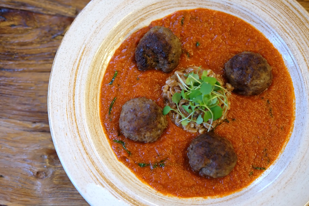 ChowTraveller's tweet photo. XII Mediterranean has an extensive menu of delicious dishes from countries around the region. Our favorites were the 36-hour sous vide Iberian Pork Cheeks and the Morrocan Pudding! If you enjoy this cuisine you're going to love this place!

Read more: https://t.co/ykRaxubeLg https://t.co/OCKzwzVzK0