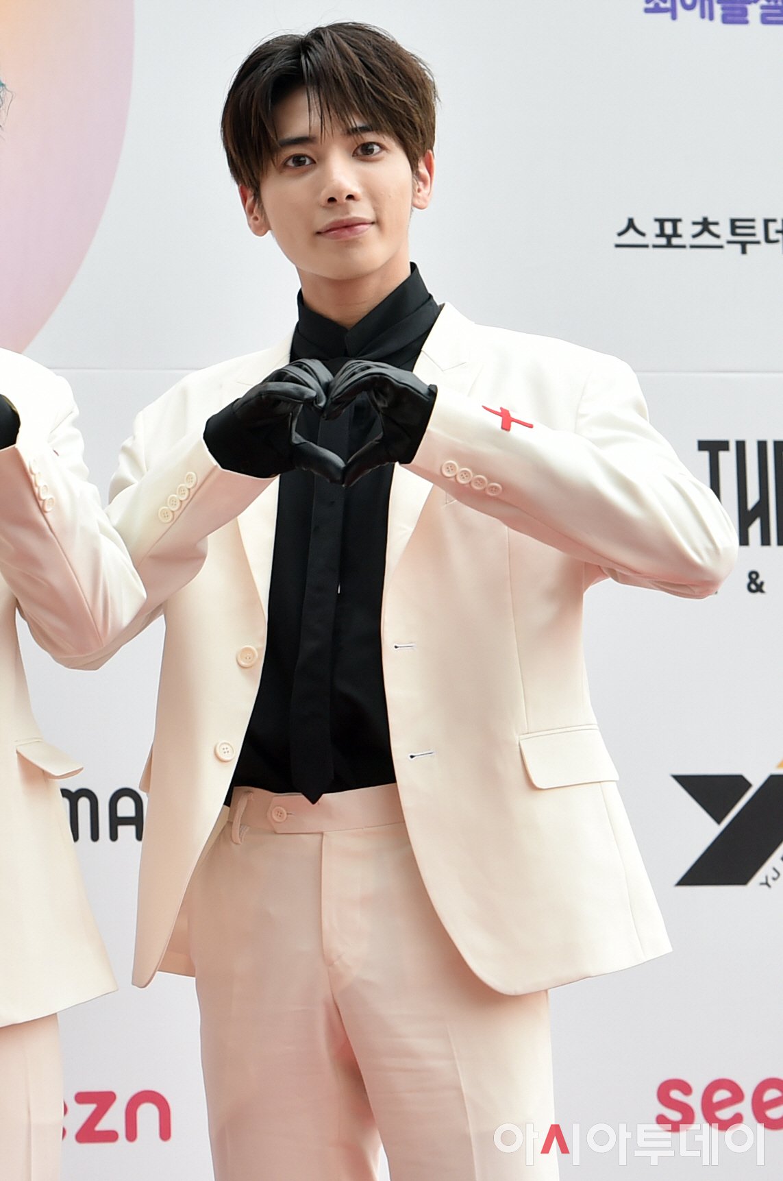 Fa_sYQuaMAIiJH9?format=jpg&name=large