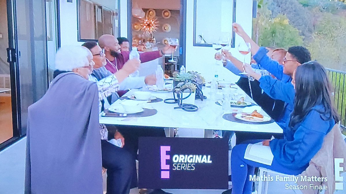 TrayceeFox1's tweet photo. @JudgeGregMathis I mean how long do I have to wait for next Season? I enjoyed "Mathis Family Matters" reality Show. Mrs. Linda, I saw your name on that STAR too!๐ค#MathisFamily #ContinuedBlessings #ComeonSeason2 https://t.co/XoQ8DsGksc