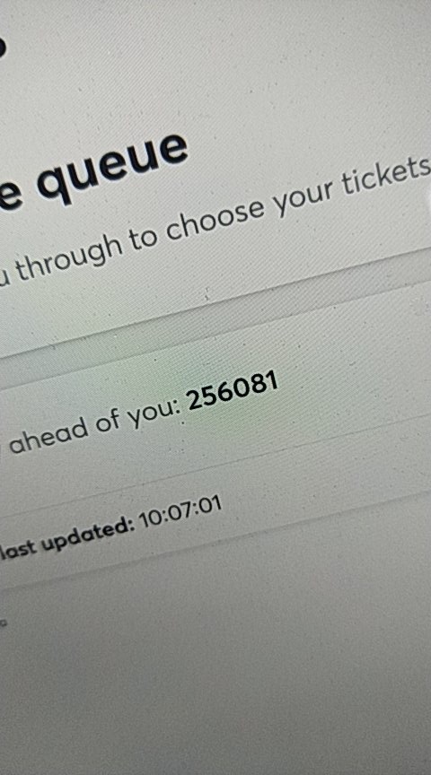 notmereally73's tweet photo. #coldplaytickets 😂😂😂 https://t.co/JbGMAiPDPV