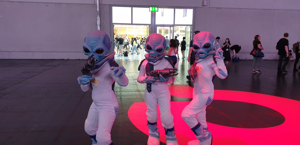 PolycorneGames's tweet photo. Enjoying the #Gamescom a 100%! It's not everyday that we can meet aliens and take selfies with Pikachu ⚡👽

#gamescom2022 #indiegames #indiedev #gamedev #videogames #gaming #gamer https://t.co/vq5VkP14KZ