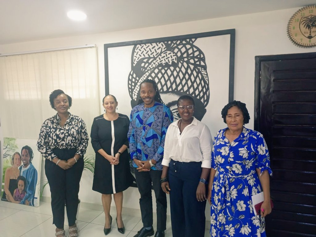 Nadia Rasheed (@nadiarashd) on Twitter photo A great pleasure to meet Minister <a href="/dsengeh/">David Moinina Sengeh</a> to discuss our partnership on #RadicalInclusion & empowering vulnerable youth. <a href="/UNFPA/">UNFPA</a> is pleased to support strengthening of comp. sexuality education & reintegration of pregnant girls in school, with <a href="/IrlEmbFreetown/">Ireland in Sierra Leone</a> & <a href="/GPChildMarriage/">UNFPA-UNICEF Global Programme End Child Marriage</a> A great pleasure to meet Minister <a href="/dsengeh/">David Moinina Sengeh</a> to discuss our partnership on #RadicalInclusion & empowering vulnerable youth. <a href="/UNFPA/">UNFPA</a> is pleased to support strengthening of comp. sexuality education & reintegration of pregnant girls in school, with <a href="/IrlEmbFreetown/">Ireland in Sierra Leone</a> & <a href="/GPChildMarriage/">UNFPA-UNICEF Global Programme End Child Marriage</a>