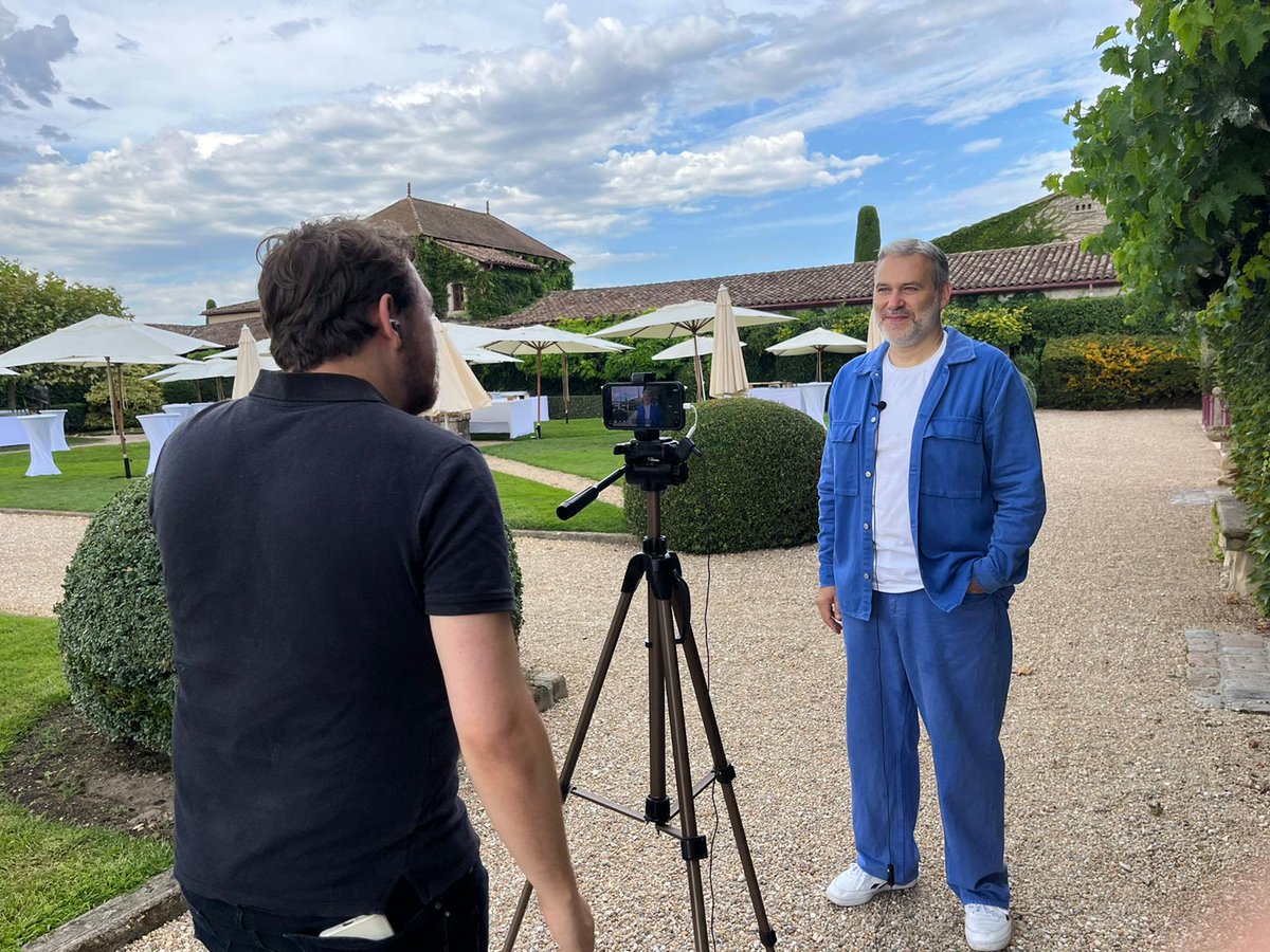 🎥 Vous êtes en ce moment à l'#UHE2022 ? Vous avez donc croisé Thomas, notre e-reporter de choc en charge d'interviewer les intervenants de cette 28e édition ! Ici, c'est au tour de <a href="/VincentCespedes/">Vincent Cespedes</a> qui répond aux questions !

Interview à découvrir bientôt sur le fil #UHE2022 🎙