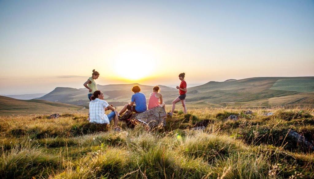 Auvergne-Rhône-Alpes (@tourismepros) on Twitter photo Bilan #touristique estival remarquable en Auvergne-Rhône-Alpes : +13% de #fréquentation par rapport à 2021 👉8 pros du #tourisme sur 10 satisfaits de la saison, part importante de #clientèle intra-régionale, retour en force des clientèles #internationales pro.auvergnerhonealpes-tourisme.com/%f0%9f%93%88un… Bilan #touristique estival remarquable en Auvergne-Rhône-Alpes : +13% de #fréquentation par rapport à 2021 👉8 pros du #tourisme sur 10 satisfaits de la saison, part importante de #clientèle intra-régionale, retour en force des clientèles #internationales pro.auvergnerhonealpes-tourisme.com/%f0%9f%93%88un…
