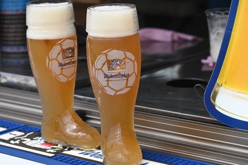 beergirl_net's tweet photo. 【8月25日更新】ビール好きに教えたい、最新ビールニュース7選🍺

オクトーバーフェストやけやきひろばビール祭り、ブルワリー主催のキャンプや秋を感じるビールなど、様々な情報をぎゅっと詰め込みました。買い物リストやお出かけ先の参考にどうぞ！
https://t.co/if7iLSHoO2 https://t.co/GYj5qtIaIA