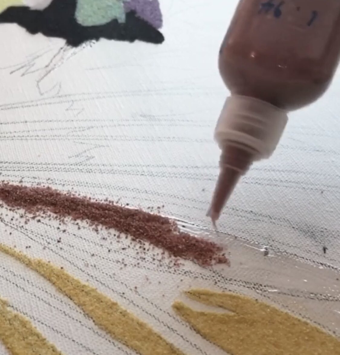 Sandart 'Physical Sandart'
(sandbang 4.0)

Artwork made with colored sand
(색모래를 직접 붙여만든 작품)

멸종위기의 동물
'호랑이'를 만들어봤습니다
endangered animals
 I made 'Tiger'

instagram.com/reel/ChocPehJ0…

#sandbang #snadart #nft #physicalart #art #exhibition