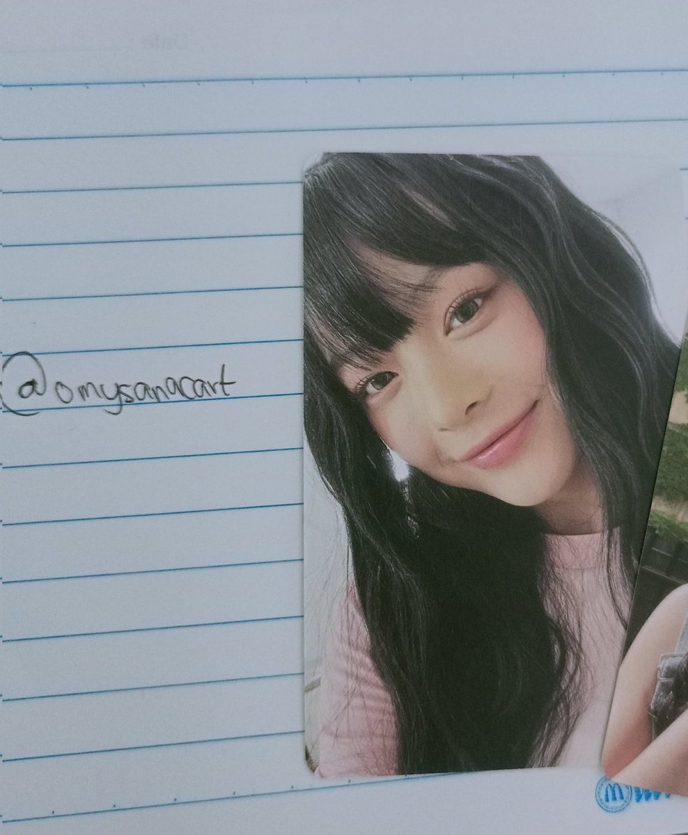 omysanacart's tweet photo. wts wtt lfb lft

have: hanni weverse b ver. pc
want: 2nd pic 

can also sell for 80 php + 15 pf 

t. wts wtt lfb lft new jeans haerin hanni weverse ver. a c bucket hanni https://t.co/GqqqxFXP5X