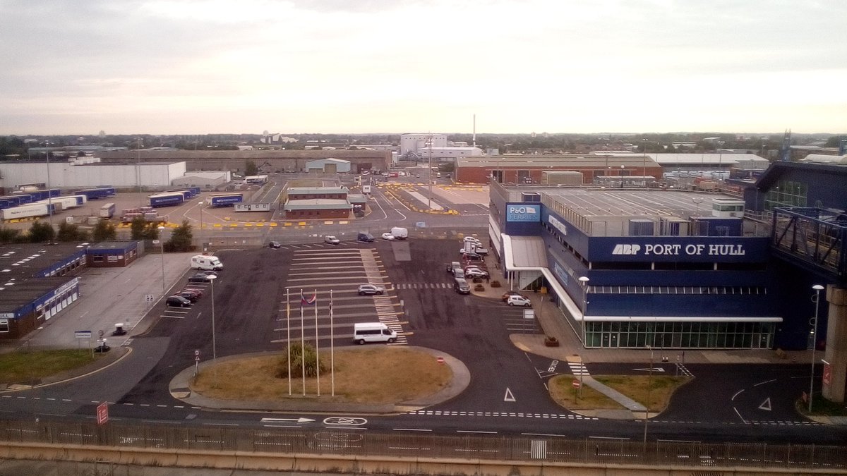 Royal Family tweet media