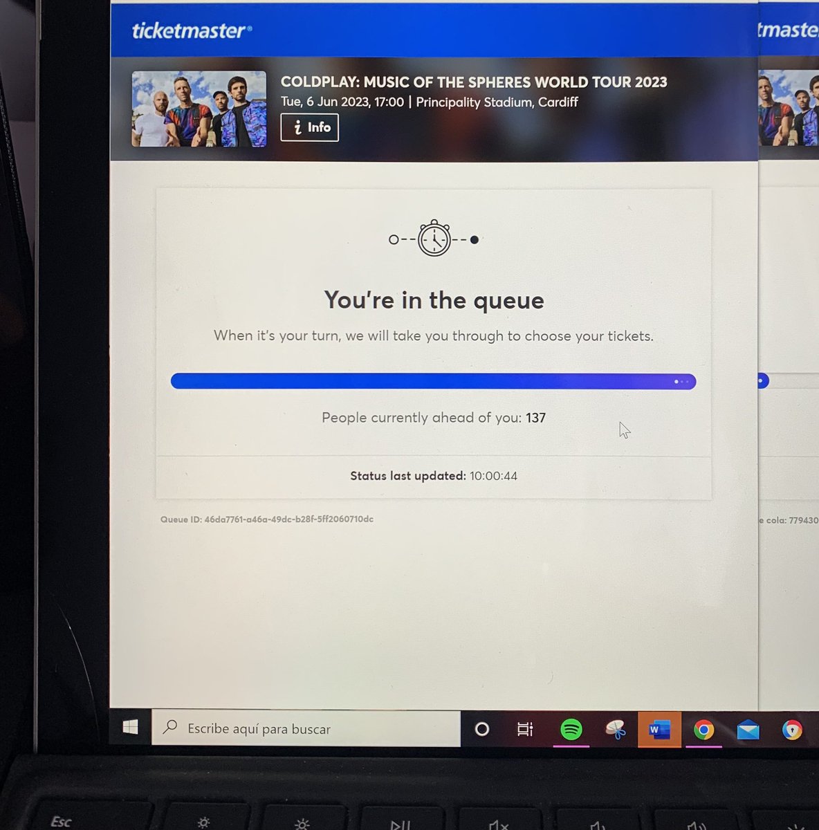 HOY HE SIDO LA FAVORITA DE DIOS. 137 EN LA COLA. TENGO ENTRADAS PARA COLDPLAY. AAAAAAAAAAA