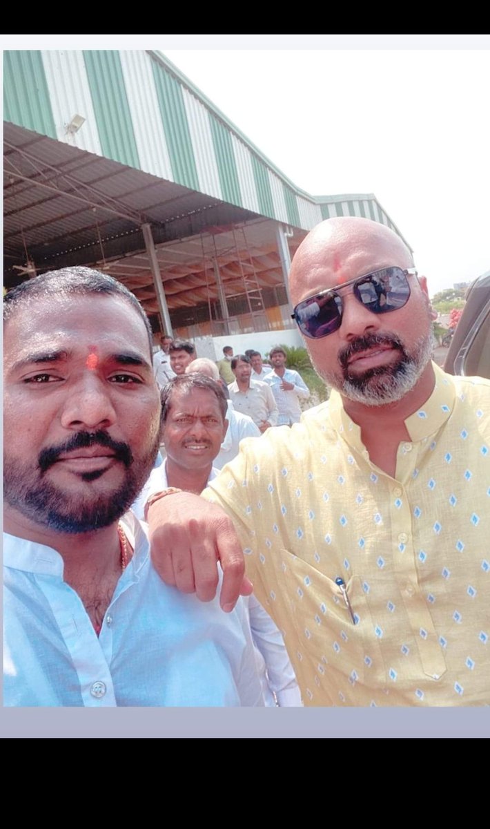 ShekarreddyAD's tweet photo. @Arvindharmapuri ఇంద��ర్ కంచు కోటను బద్దలు కొట్టి డైనమిక్ ఎంపీ గా ప్రజల మధ్యకు వచ్చిన అర్వింద్ ధర్మపురి అన్నగారికి జన్మదిన శుభాకాంక్షలు....💖💖💖
జననేతకు జన్మదిన శుభాకాంక్షలు...💐🎂
Dharmapuri Arvind Anna https://t.co/jYck1vBSS9