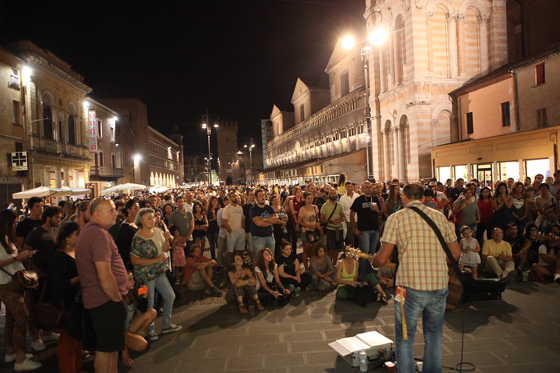 TurismoFerrara's tweet photo. Vi aspettiamo al @FerraraBuskers!
La Rassegna Internazionale del Musicista di Strada, giunta alla sua XXXIV edizione andrà in scena fino a domenica 28 agosto a #Ferrara!
https://t.co/dZz96eJPH2
(foto by https://t.co/N9fLIZqKYU) https://t.co/ax6bXPOTqk