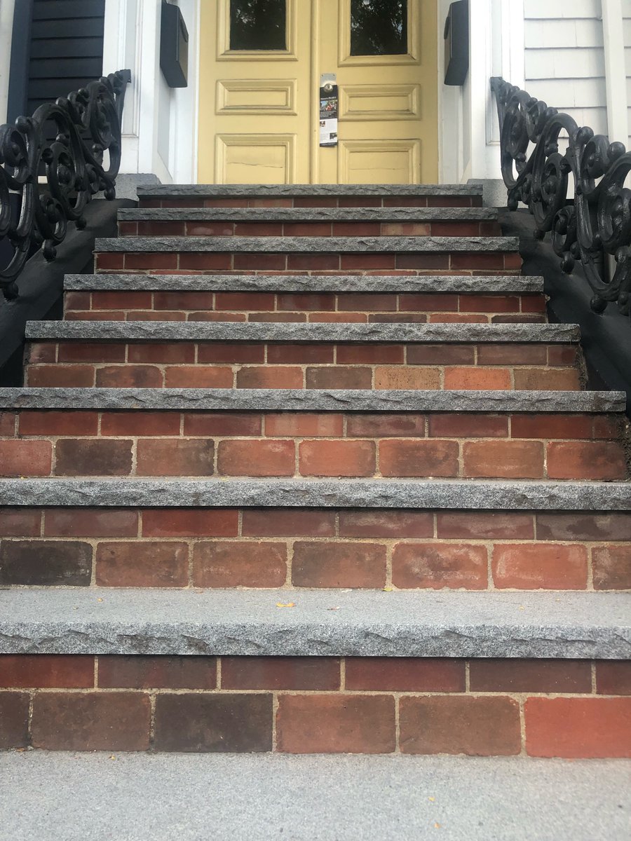 DanielR_Manning's tweet photo. The Southie for @maura_healey team is hitting the doors all week! Primary early voting starts Saturday. #mapoli #bospoli https://t.co/KuEGfWhJXM https://t.co/vmbRVle1M8