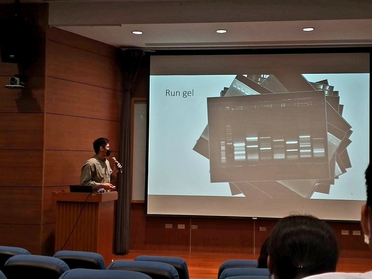 TsyLab's tweet image. Chuan-Ya Su (蘇雋雅) and Ting-Kuan Chen (陳庭寬) joined the IPMB Summer Undergraduate Internship Program in our lab. They have completed their final presentation today. Good job👏👏👏 @IPMBSinica