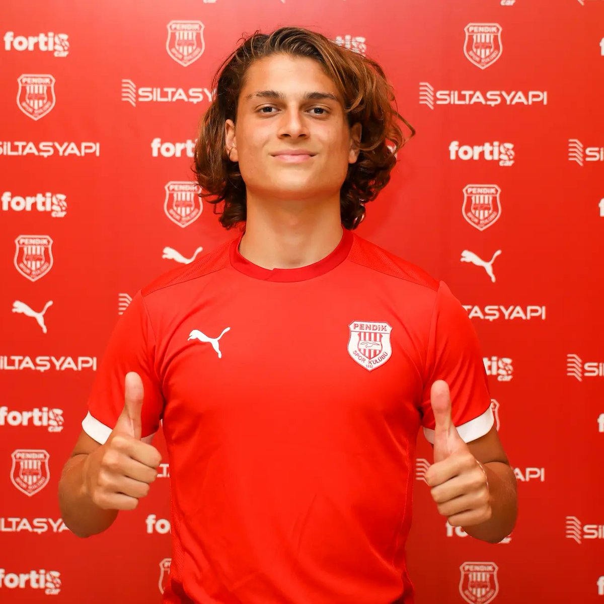 Pendikspor'umuza hoş geldin Umut Yaşar Keçeci! 

Pendikspor'umuz, Fenerbahçe altyapısında yetişen 2004 doğumlu forvet Umut Yaşar Keçeci'yi renklerine bağladı. ✍🏻

Umut Yaşar Keçeci'ye 'Ailemize hoş geldin' diyor, Pendikspor formasıyla başarılar diliyoruz. 💪🏼

#HayallerimizVar