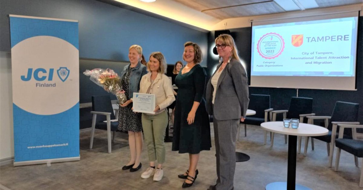 Tamperekaupunki's tweet photo. Tampereen kaupungin Kansainvälisen osaamisen palvelut voittajina ”International Employer of the Year 2022”-kilpailussa https://t.co/HTq5FWm77q #Tampere https://t.co/2s9uWikrMc