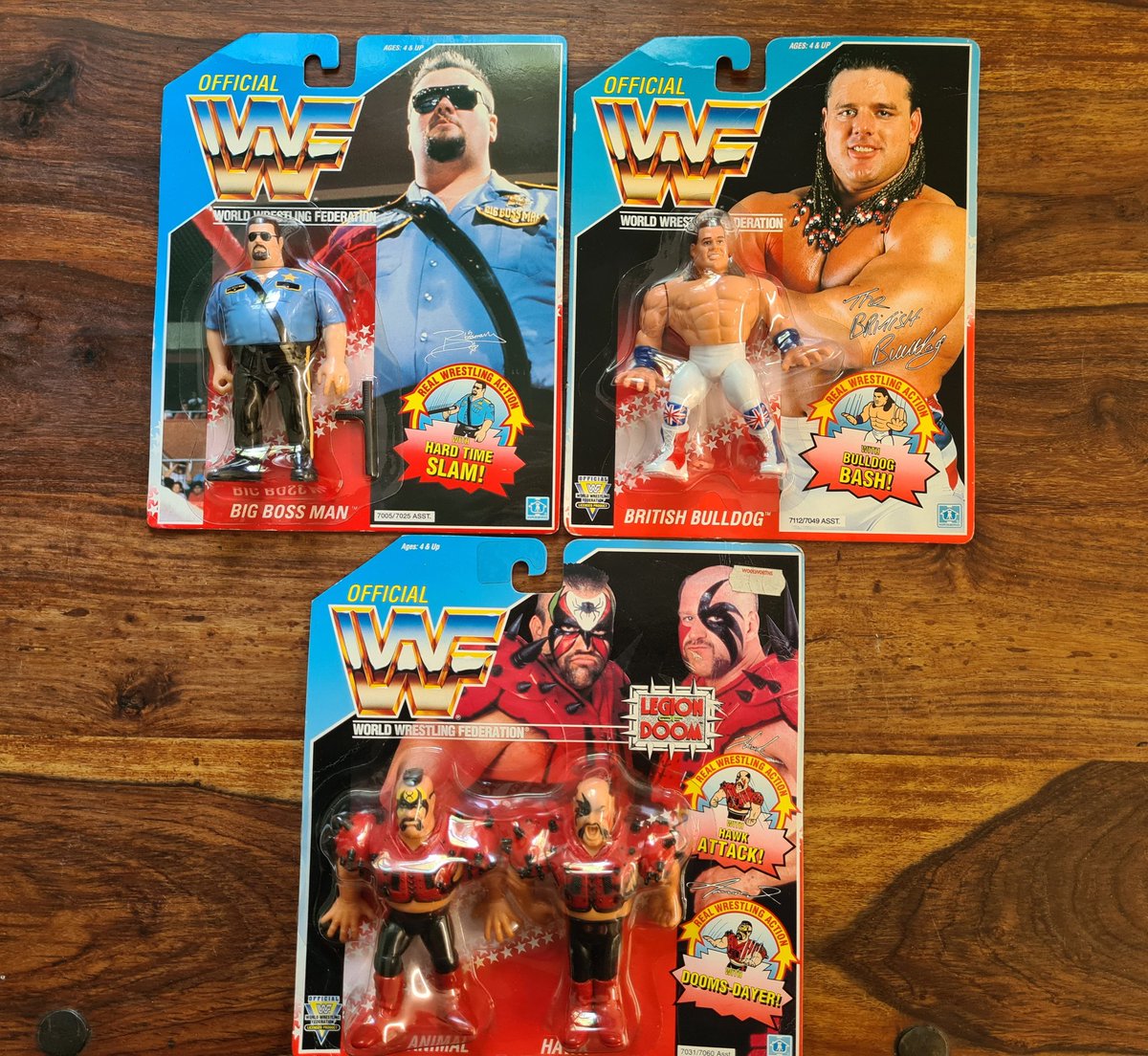 Nafelarr180's tweet photo. "OH... WHAT A RUSH!!!"

🔴⚫️ Legion Of Doom ⚫️🔴
🇬🇧 The British Bulldog 🇬🇧
🚨 Big Bossman 🚨

Awesome Triple Mail day 👌🔥

#hWo #FigLife #OneFigCommunity #WWFhasbro  @hWoOfficialPage https://t.co/aMSlMUIOm8