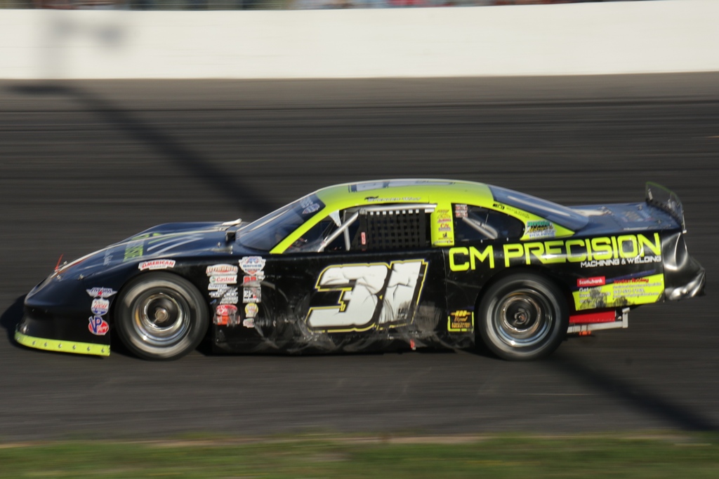 ladybug388's tweet photo. .@Rwalt31 Scores Podium Finish at @Sunset_Speedway
https://t.co/Ndrd7AcMJG
@UnitedLMSeries #APCSeries https://t.co/nQY4hUw7Wj