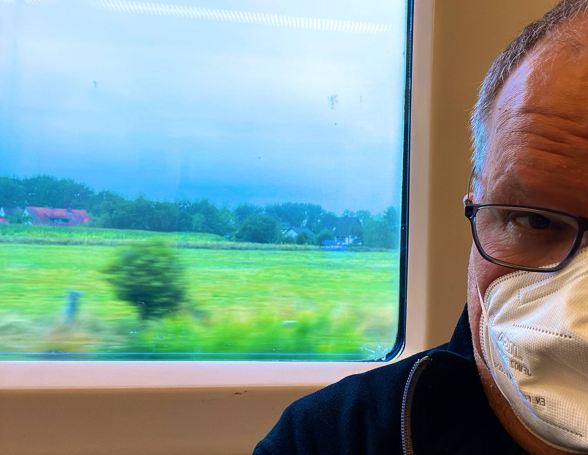 On my way to #p4a22 with a couple of ideas. 

Looking forward to meeting the playful crowd. 

<a href="/DasScrumTeam/">DasScrumTeam AG</a> #getready