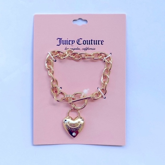 iamSet4life's tweet photo. So good I had to share! Check out all the items I'm loving on @Poshmarkapp from @OderaAlexis1 #poshmark #fashion #style #shopmycloset #juicycouture #starwars #loungefly: https://t.co/rlNB3X60z5 https://t.co/25Vy9KSPwH