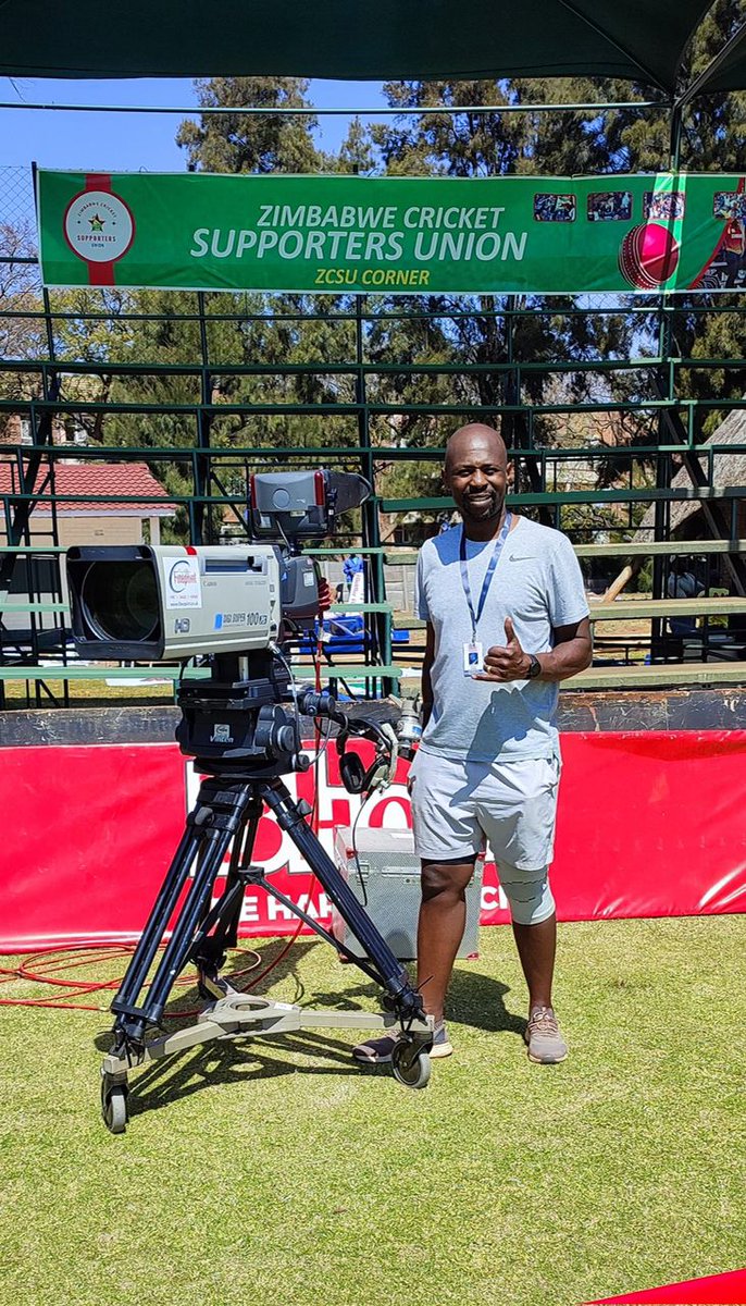 CastleCornerZW's tweet photo. Wakey Wakey!
Bath, wear red ♥️ and Support the Chevrons!
Castle Corner designated Cameraman @Mr_Thodhlana and our #DaveBall is ready!!!
#PaintHSCRed ♥️ #ZIMvIND
📸 @Mr_Thodhlana and @wonderimages https://t.co/2BzZQO3Yql
