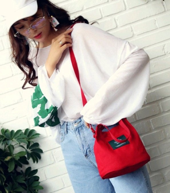 hnlxxnyxa's tweet photo. โญ Rekomendasi "Tas mini" murah meriah yang bisa kalian jadikan teman OOTD.
-Let'sGo!!!
#racunshopee #shopeeaffiliate #tasmini https://t.co/6BCG9FNPYq