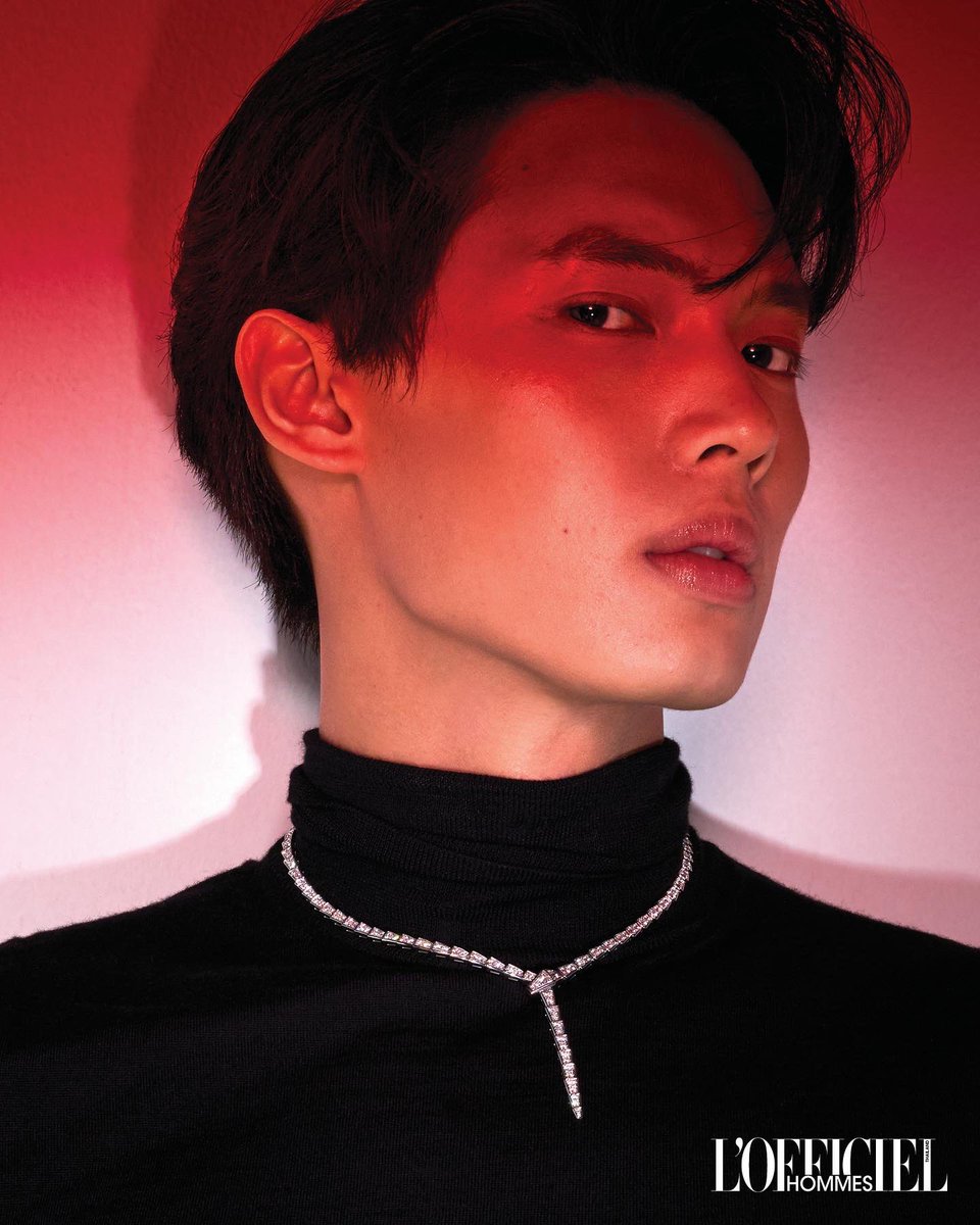 LOfficielThai's tweet photo. ตัวอย่างภาพแฟชั่นเซ็ตส่วนหนึ่งของวิน - เมธวิน โอภาสเอี่ยมขจร จากนิตยสารลอฟฟีเซียล ออมส์ ฉบับประจำฤดูใบไม้ร่วง 2022 ครับ

บอกได้เลยว่า ในเล่มมีเยอะกว่านี้อีก #snowballpower ห้ามพลาด ไม่ว่ากรณีใดๆ
#winmetawin
#snowballpower
#Bulgari

#SerpentiViper
#BZero1
#วินเมธวิน https://t.co/E831H4v2dz