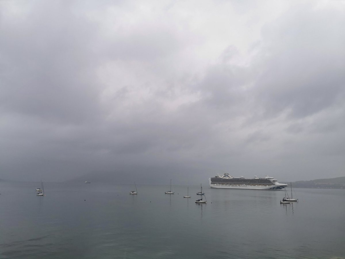Catrionareids's tweet photo. Thursday morning view, calm, cosy and a bit dreigh
#inverclyde
#cruise
#slowmoving
#dreigh https://t.co/r4fvlZlvGt