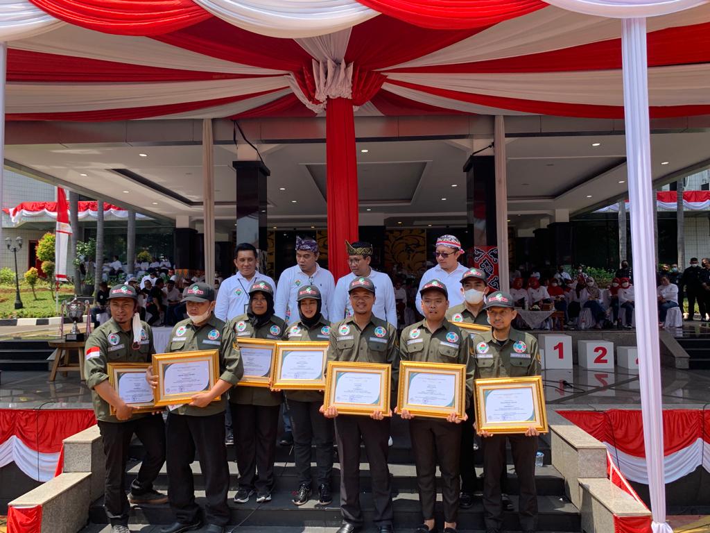 AhmadMunsip's tweet photo. Selamat dan sukses untuk rekan-rekan 
#PendampingDesaInspiratif
@jokowi 
@halimiskandarnu
@Kemendespdtt
@malik_haramain
@imansyukri
@taufikmadjid71
@yusradaridesa 
@azzameldzikrie 
@tppkemendes https://t.co/h8fuUx2U4m