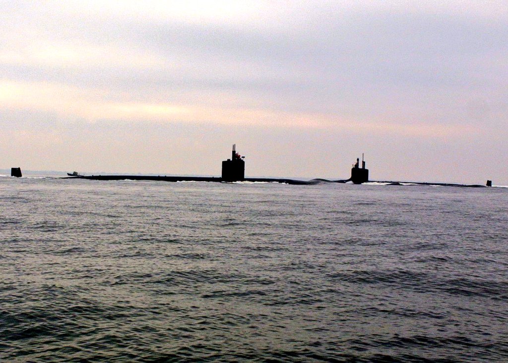 🦈s 

#USSHampton SSN767 left
Los Angeles Class
#USSVirginia SSN774 right
Virginia Class

Chesapeake Bay🇺🇸, 4 October 2004
Atlantic Ocean

@USNavy
@COMSUBLANT
@PacificSubs