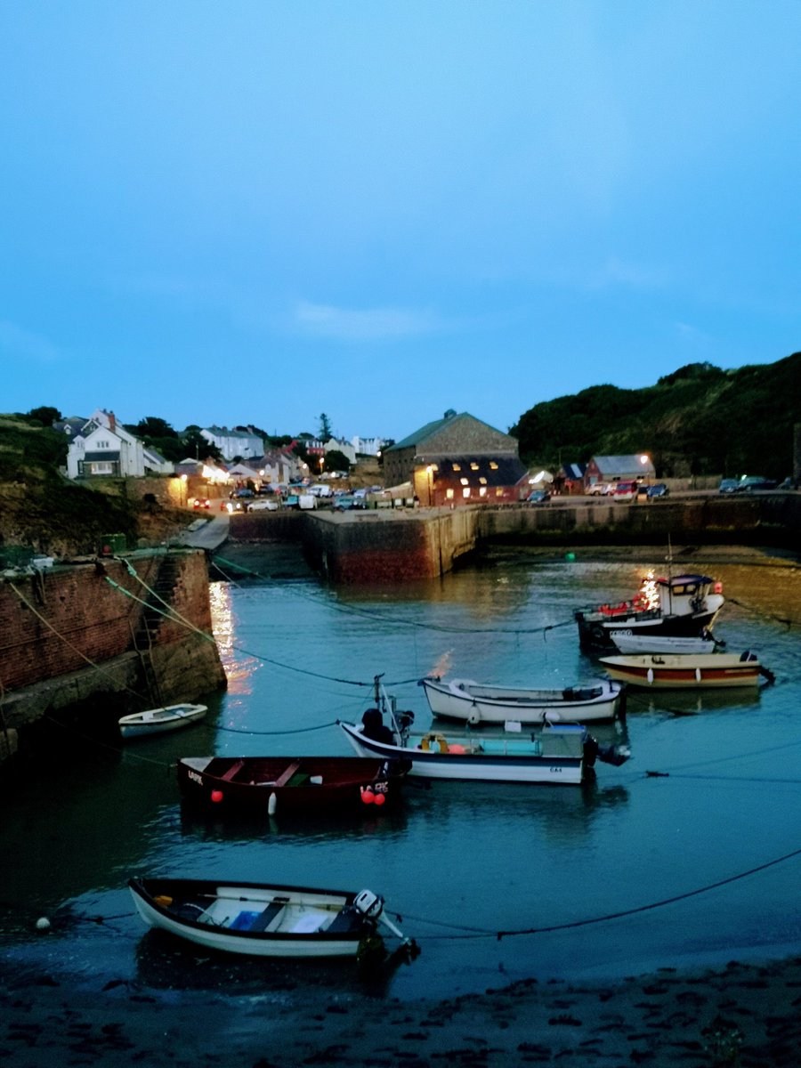 Tasty seafood tuck enjoyed at The Shed, Porthgain <a href="/ShedPorthgain/">The Shed</a> accompanied by delicious <a href="/BluestoneAles/">Bluestone Brewing Co</a> - and its always a treat to visit historic Porthgain while exploring the <a href="/WalesCoastPath/">Llwybr Arfordir Cymru / Wales Coast Path</a> ❤️🏴󠁧󠁢󠁷󠁬󠁳󠁿✨