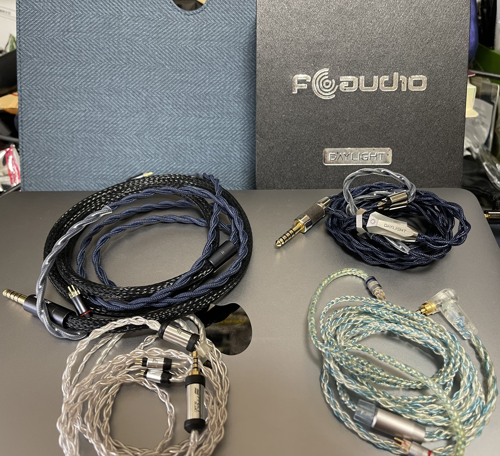 いっち〜 on Twitter "新しくいくつかケーブルが着弾しました^^ FAudio Daylight effect audio