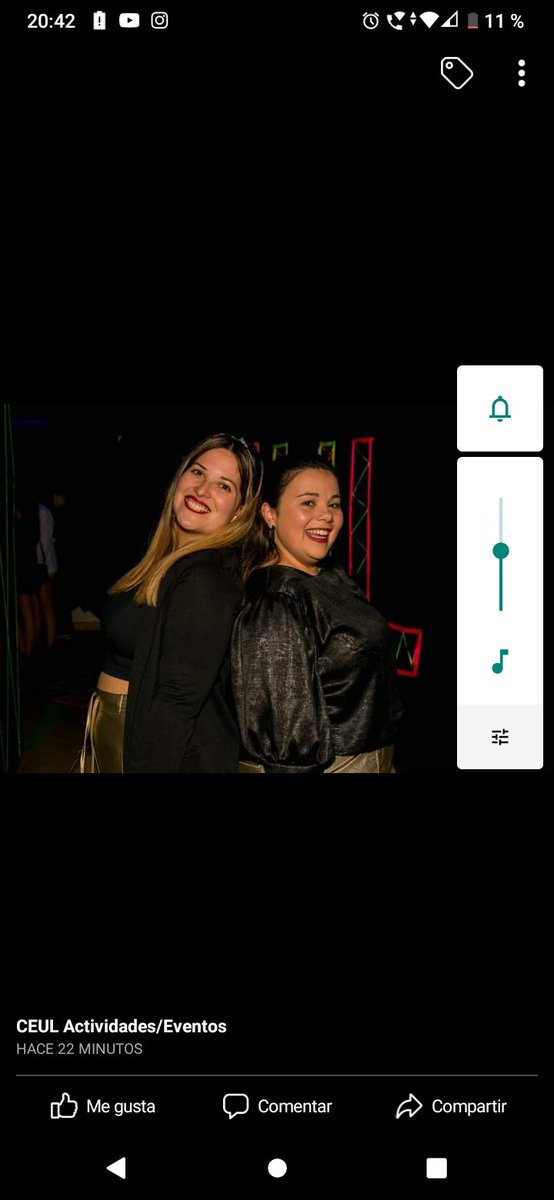 florbotaro's tweet photo. La fotógrafa del ceul es tu amiga o tu enemiga? 😂😂 @pameborello @llanos_ayelen https://t.co/jd7SZVdR2k