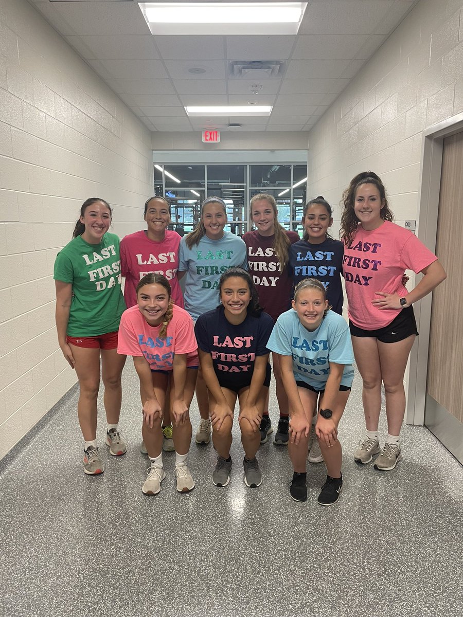 LadyBucSoccer's tweet photo. Our seniors! We are so proud of them and are looking forward to a great senior year &amp; season! #BeGreat #LastFirstDayofHS #FlyHigh22 https://t.co/lAYxPFsXrs