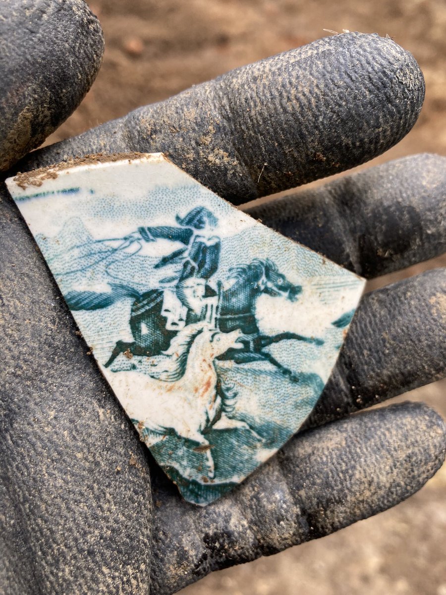 squidjum's tweet photo. Just a guy riding a horse. But I think he looks like a Mongol-type figure, rounding up wild horses. #Archaeology #historicalArchaeology #ceramics #sherd #Melbourne #fieldword #excavation https://t.co/5THGxzH4Ck