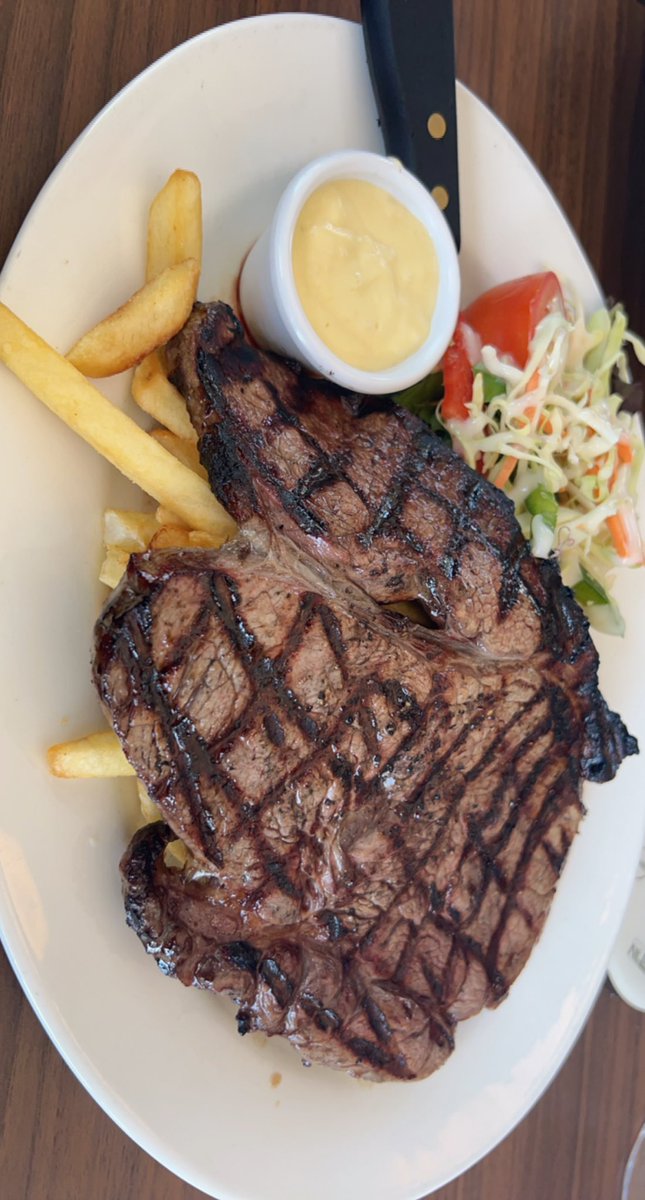 CoraBelle_x's tweet photo. I like big meat.. but holy hell @swinger371 https://t.co/ZrMmhCfTAc